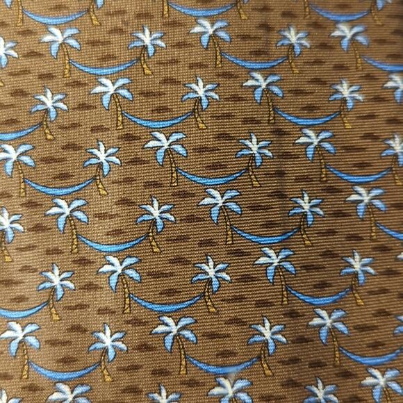 Brooks Brothers Country Club Line 100% Silk Printed in Italy Brown Palm Tree Tie - Picture 2 of 5